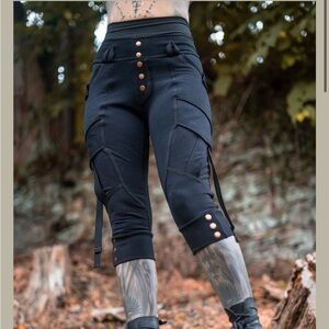 Chic Black Capris with Button Accents